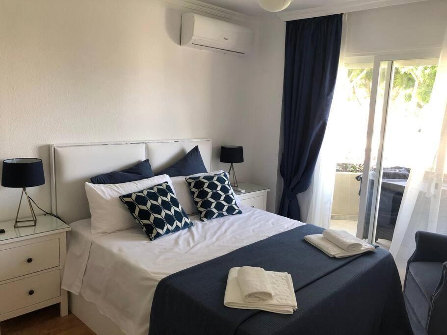 Apartamento Torremolinos 5 Personas + Parking + Piscina Todo El Ano Ngoại thất bức ảnh