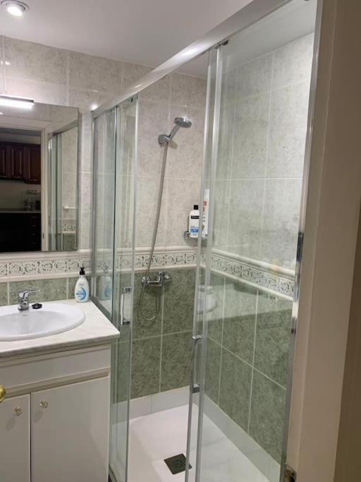 Apartamento Torremolinos 5 Personas + Parking + Piscina Todo El Ano Ngoại thất bức ảnh