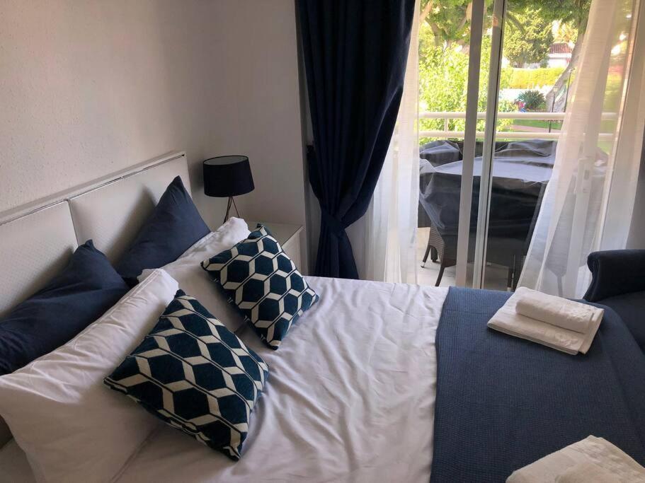 Apartamento Torremolinos 5 Personas + Parking + Piscina Todo El Ano Ngoại thất bức ảnh