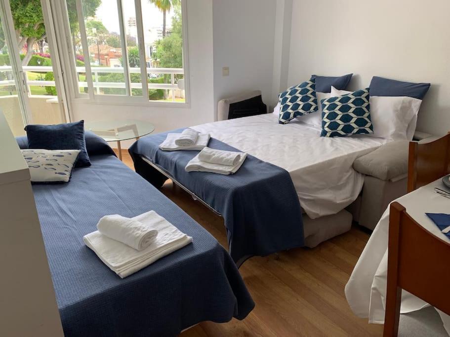 Apartamento Torremolinos 5 Personas + Parking + Piscina Todo El Ano Ngoại thất bức ảnh